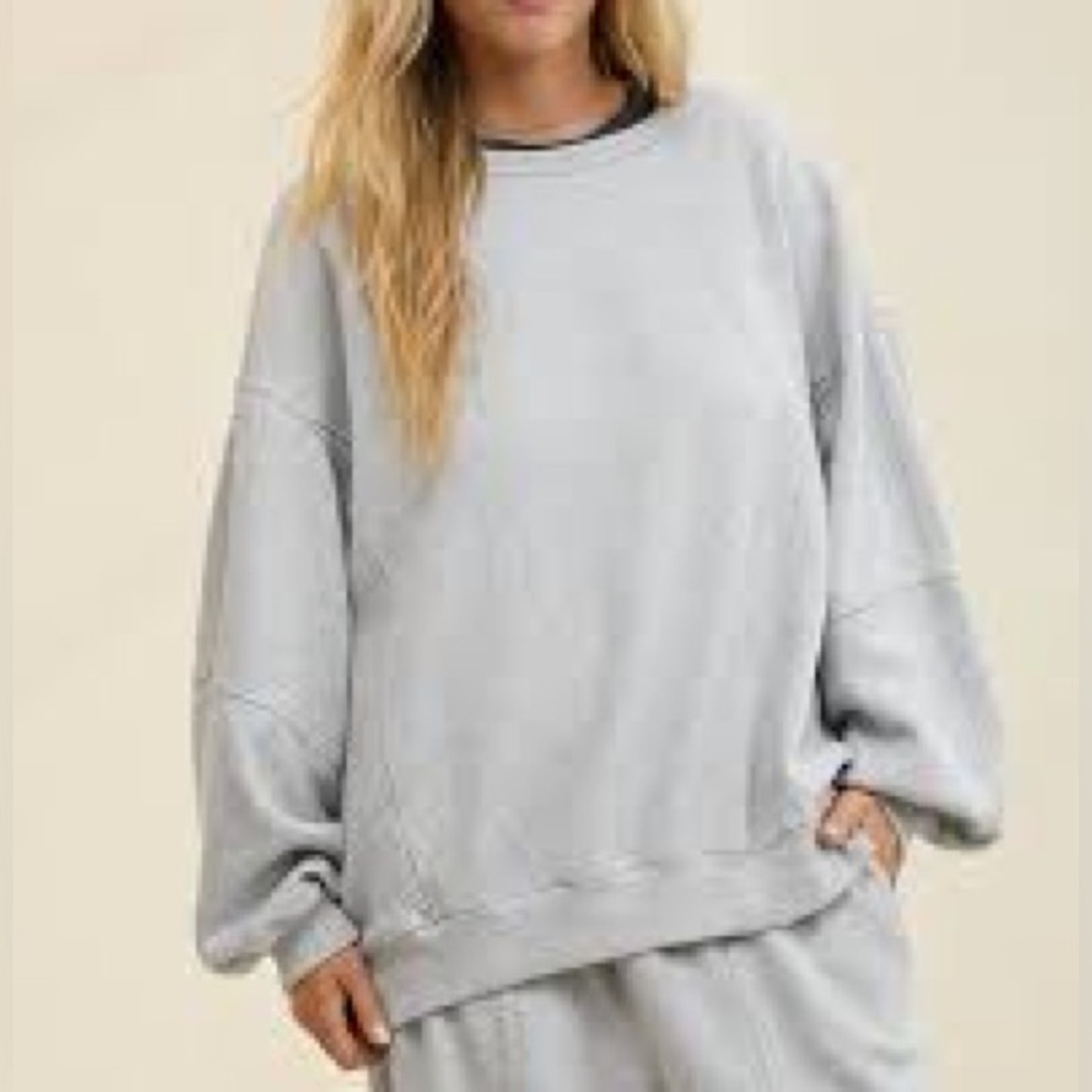 NEW Aerie Tres Chic Sweatshirt. Medium heather gray. Oversized XXS